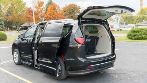 2020 Chrysler Pacifica Touring L