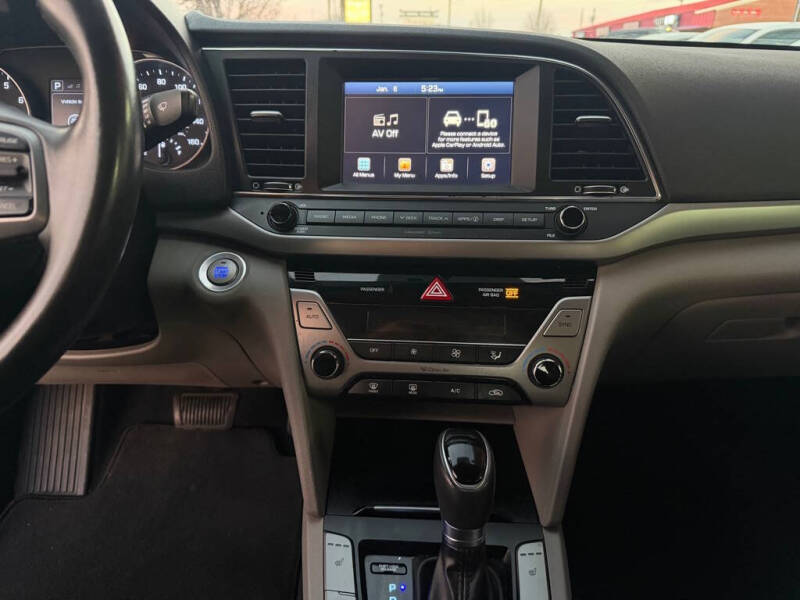 2017 Hyundai Elantra