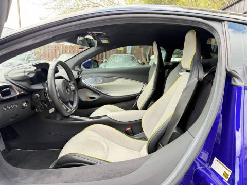 2023 McLaren Artura