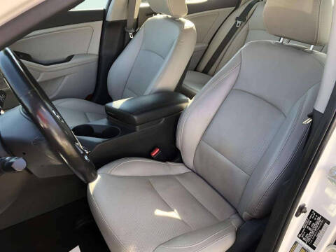 2011 Kia Optima EX Turbo