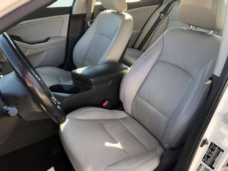 2011 Kia Optima EX Turbo