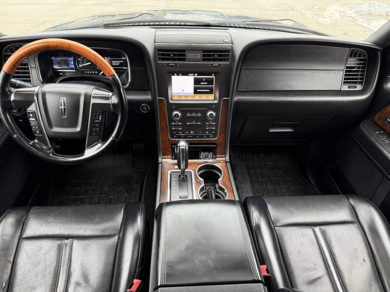 2017 Lincoln Navigator L Select