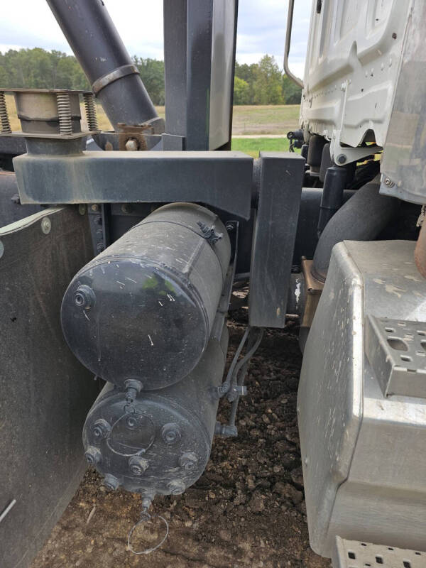 2007 Sterling LT9500 Series