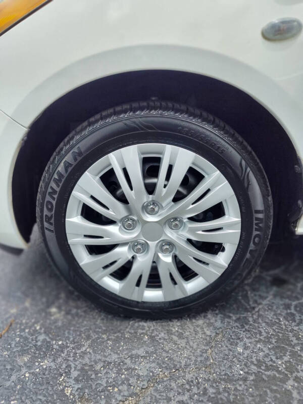 2011 Mazda MAZDA2 Touring