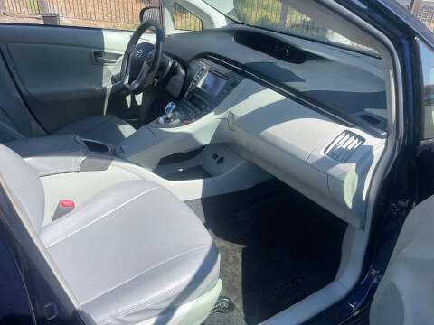 2012 Toyota Prius Two