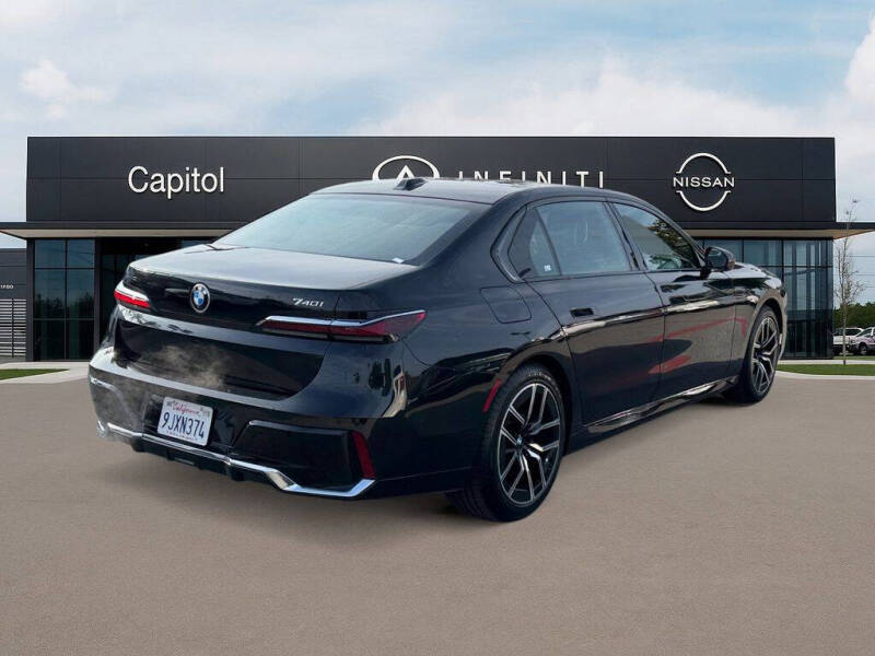 2024 BMW 7 Series 740i