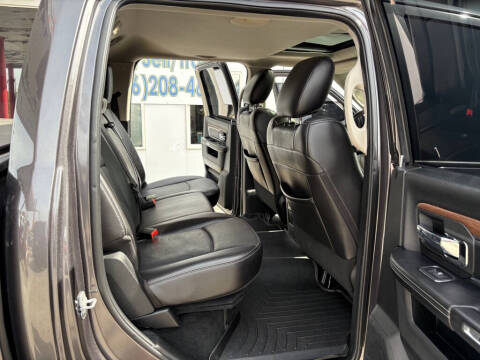 2016 RAM 1500 Laramie