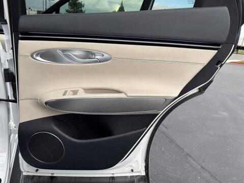 2026 Genesis GV70