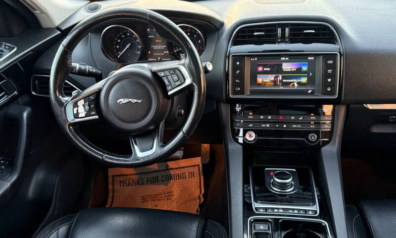 2018 Jaguar F-PACE 25t Prestige