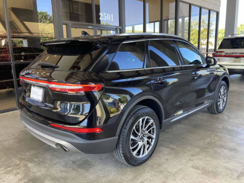 2022 Lincoln Corsair Standard