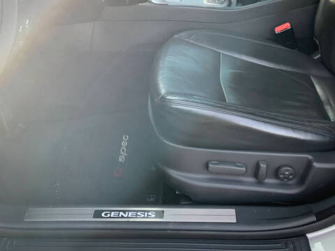 2012 Hyundai Genesis