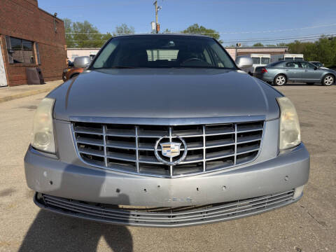 2011 Cadillac DTS Luxury Collection
