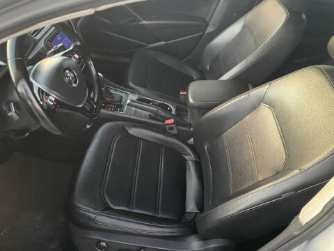 2018 Volkswagen Passat 2.0T SE