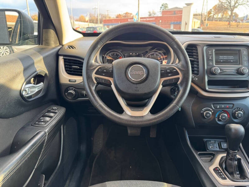 2016 Jeep Cherokee Sport