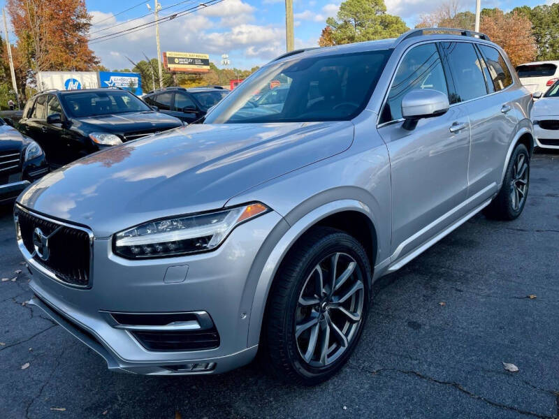2016 Volvo XC90 T6 Momentum