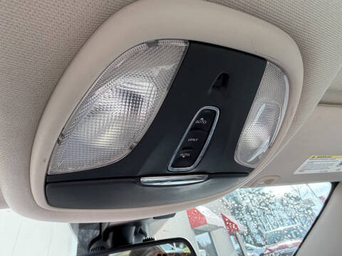 2017 Chrysler 200 Limited