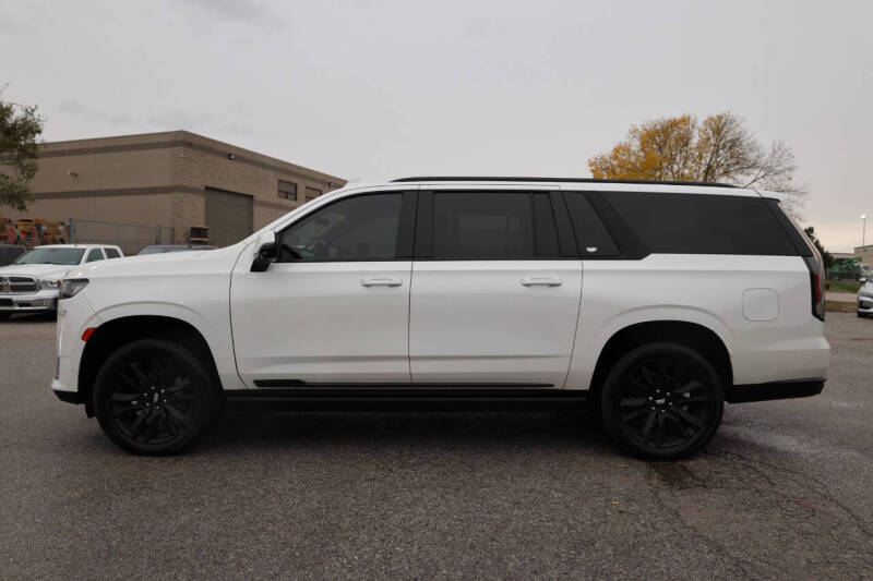 2023 Cadillac Escalade ESV Sport