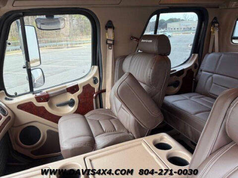 2008 Freightliner M2 106