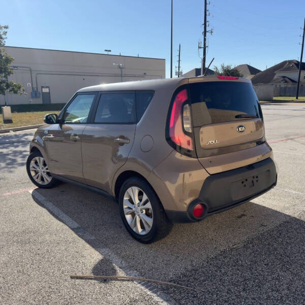 2014 Kia Soul +