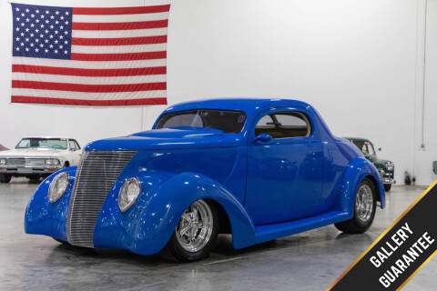 1937 Ford Coupe