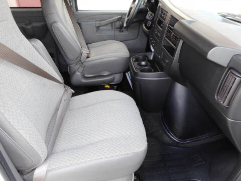 2017 Chevrolet Express LT 3500