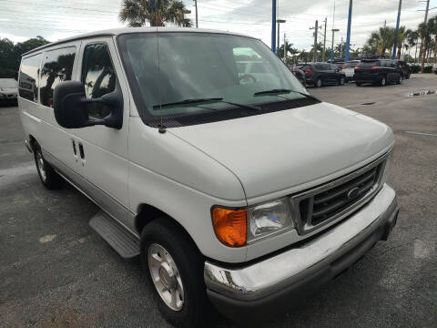 2005 Ford E-Series E-150 Chateau