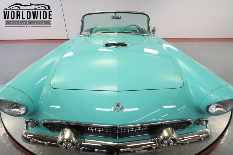 1955 Ford Thunderbird