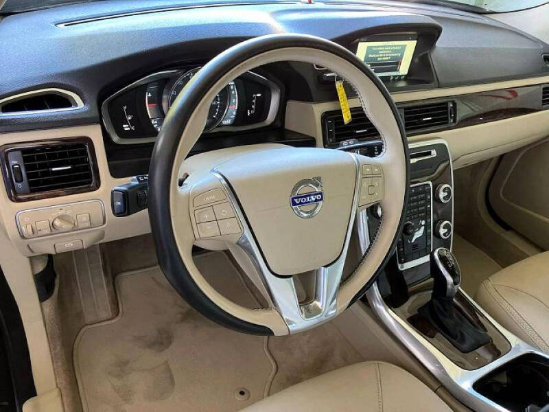 2016 Volvo XC70 T5 Premier