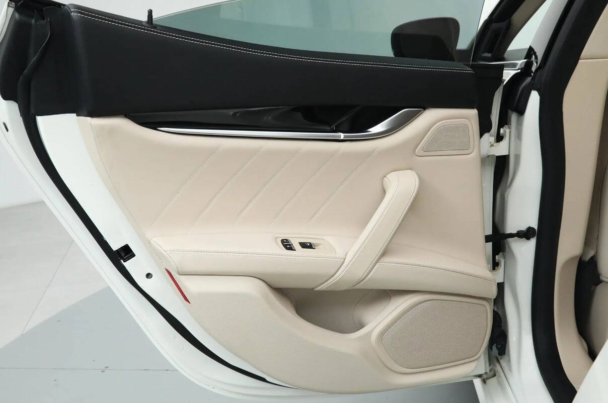 2022 Maserati Ghibli 23