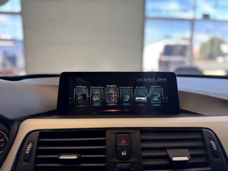 2017 BMW 3 Series 330i