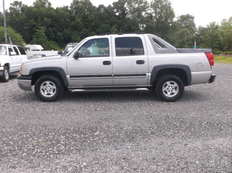 2004 Chevrolet Avalanche for sale at Car Check Auto Sales in Conway SC