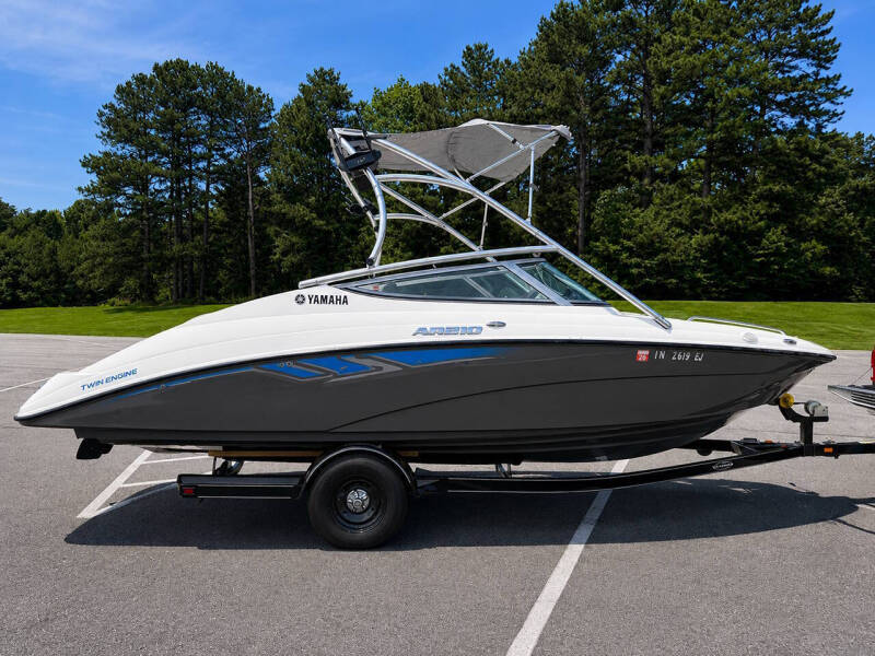 2015 Yamaha AR210
