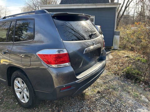 2011 Toyota Highlander SE
