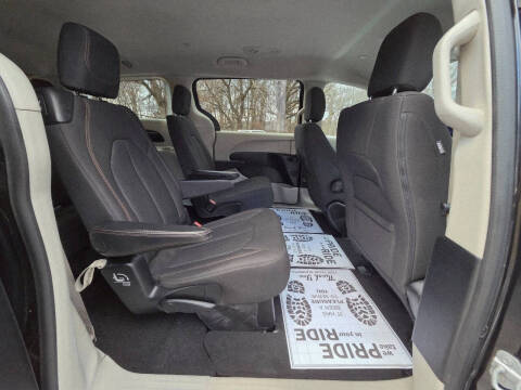 2017 Chrysler Pacifica LX