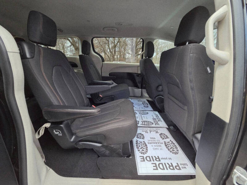 2017 Chrysler Pacifica LX