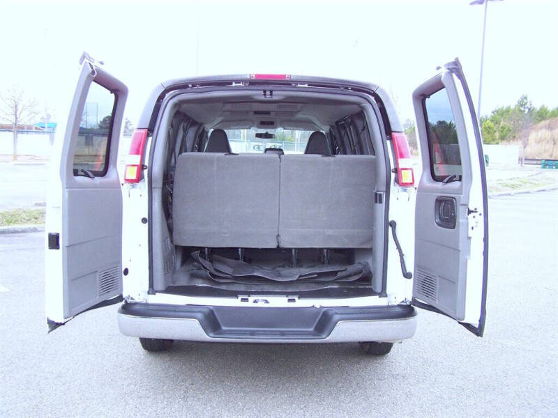 2017 Chevrolet Express LT 2500