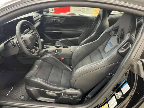 2025 Ford Mustang Dark Horse