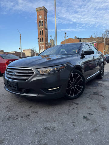 2018 Ford Taurus SEL