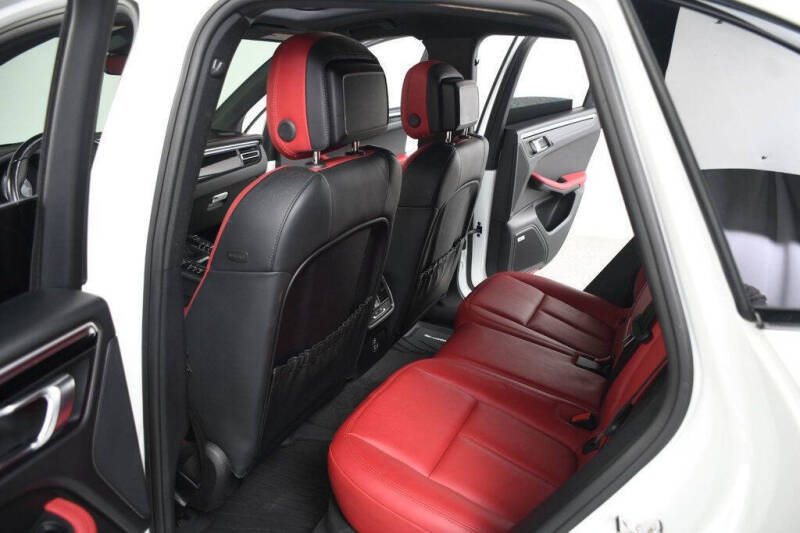 2020 Porsche Macan S