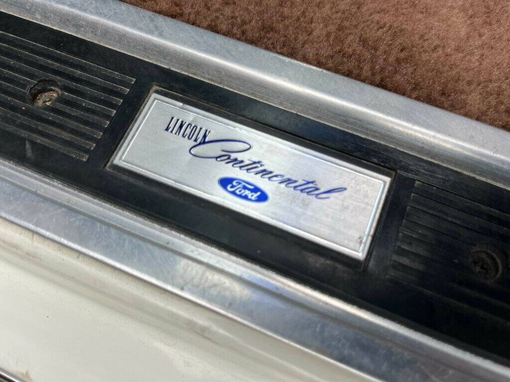 1976 Lincoln Continental 61