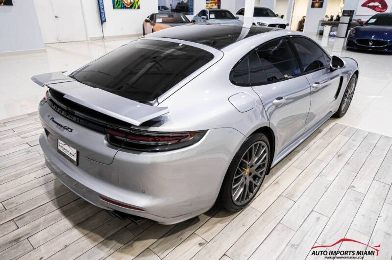2019 Porsche Panamera GTS