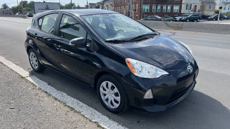2014 Toyota Prius c Four