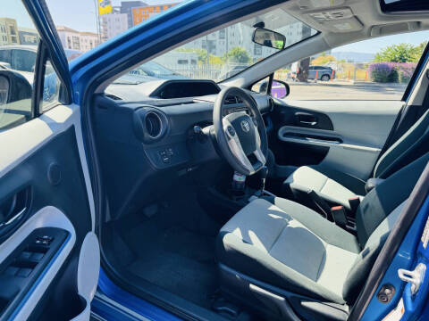 2013 Toyota Prius c Four