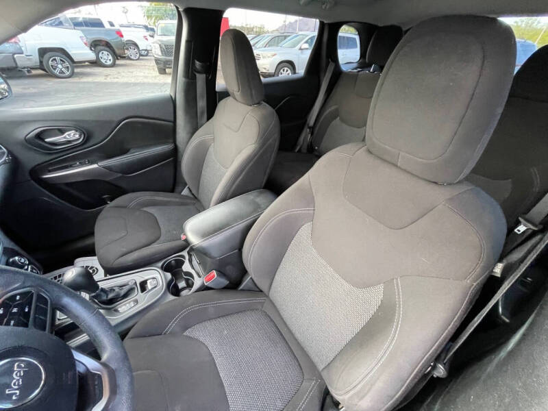 2019 Jeep Cherokee Latitude