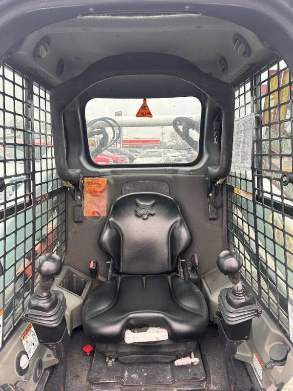 2014 Bobcat S590 TWO SPEED SKID STEER LOAD