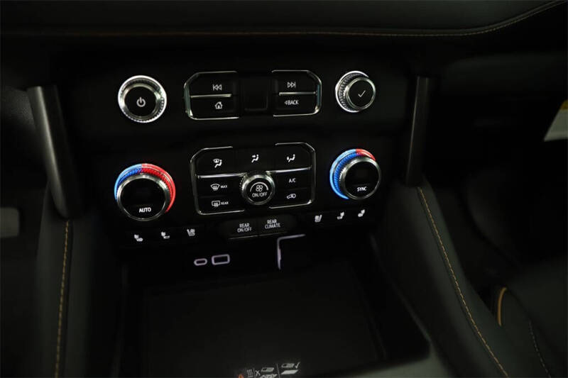 2024 GMC Yukon XL AT4