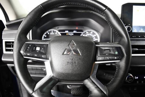 2022 Mitsubishi Outlander SE