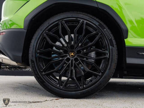 2025 Lamborghini Urus SE