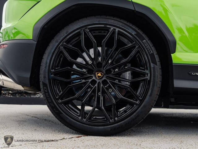 2025 Lamborghini Urus SE