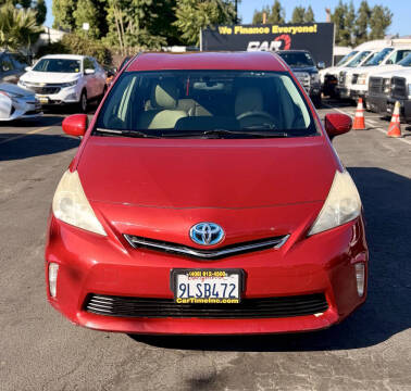2012 Toyota Prius v Three